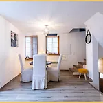 Maison En Duplex I I Leman I Medievale Yvoire